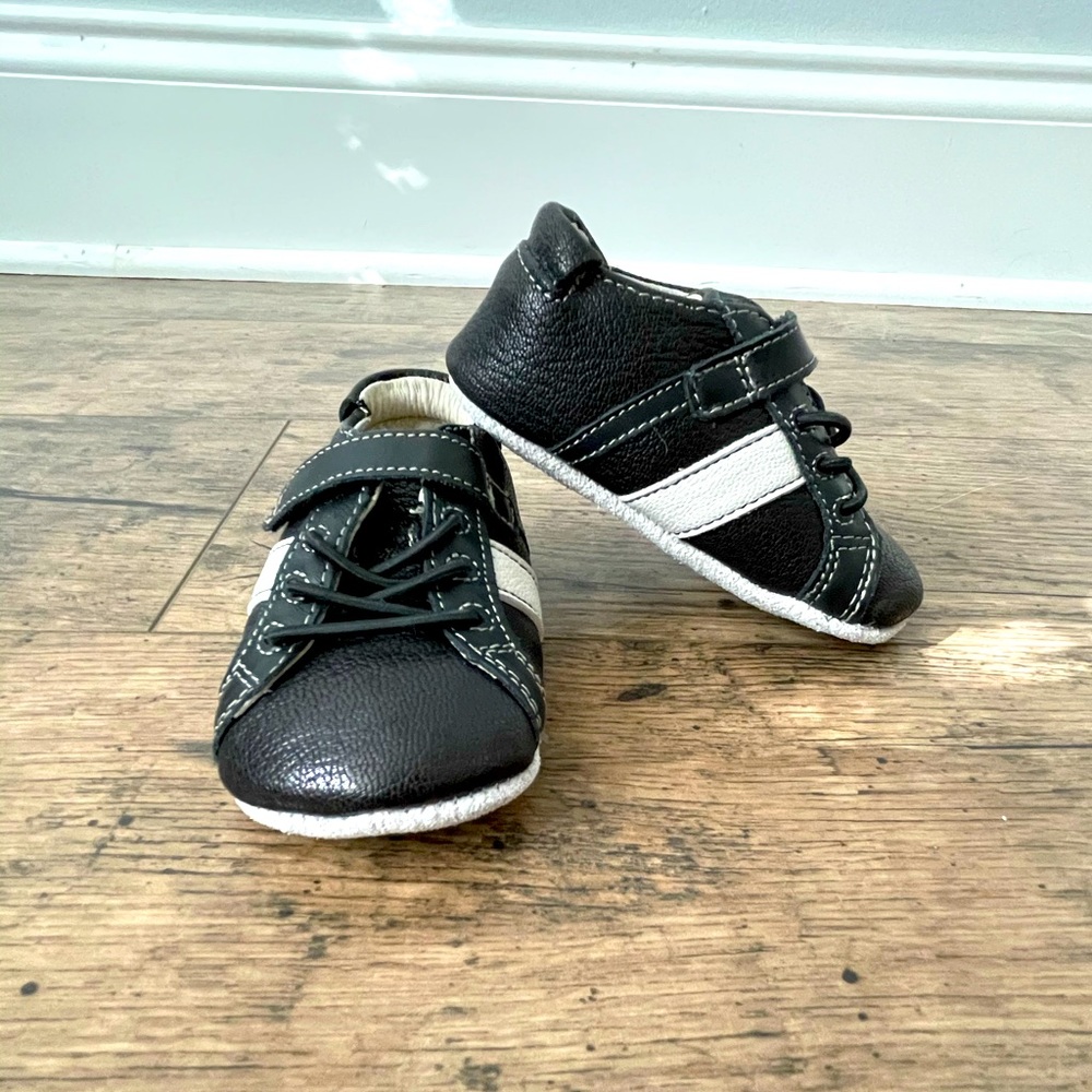 Robeez toddler walking shoes